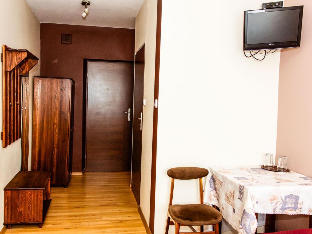 Zamkowa Noclegi Restauracja 드로히친 외부 사진